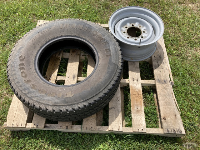 (2) 265/75R16 tire & rim